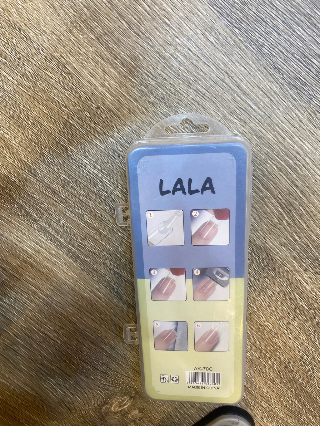 أظافر لالا